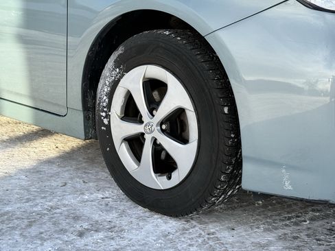 Used 2015 Toyota Prius Four image 13