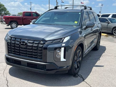 Used 2025 Hyundai Palisade XRT FWD image 2