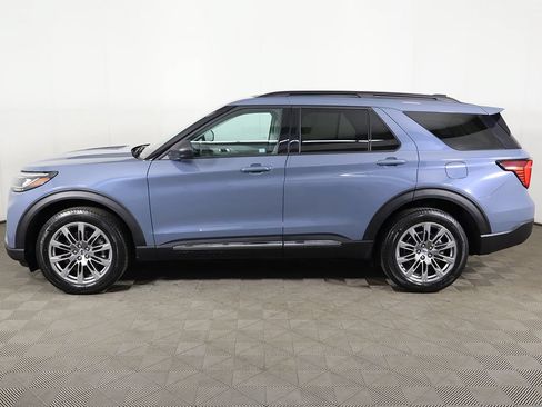 Used 2025 Ford Explorer Active w/ Active Comfort Package AWD/4WD image 17