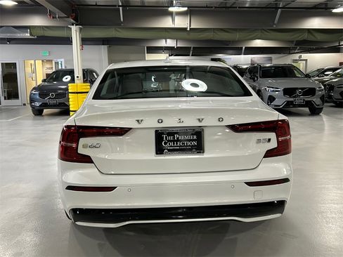 Certified 2024 Volvo S60 B5 Plus image 3