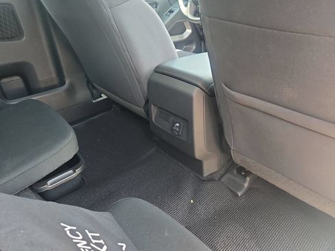 Certified 2025 Nissan Frontier SV w/ SV Convenience Package RWD image 11