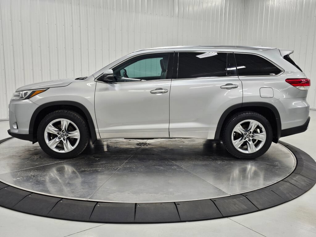 Used 2018 Toyota Highlander Limited AWD/4WD image 2