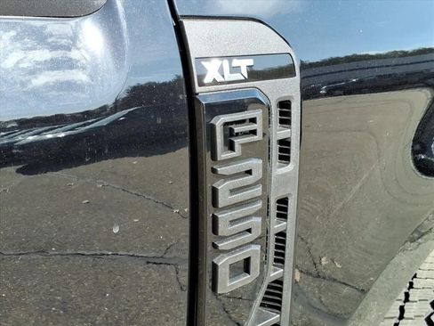 New 2026 Ford F250 4x4 Crew Cab Super Duty image 14