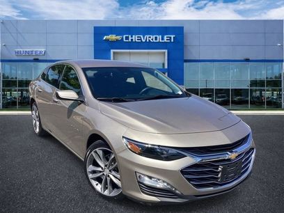 Used 2025 Chevrolet Malibu LT