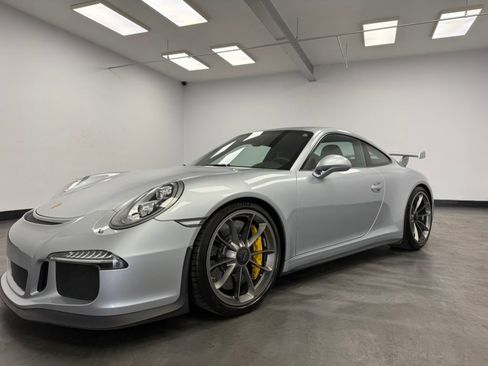 Used 2014 Porsche 911 GT3 RWD image 24