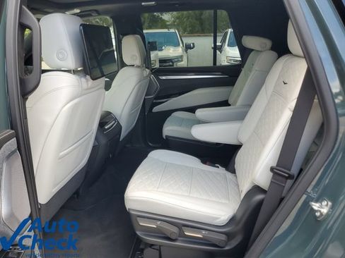 Used 2026 Cadillac Escalade V w/ LPO, ONYX Package AWD/4WD image 14