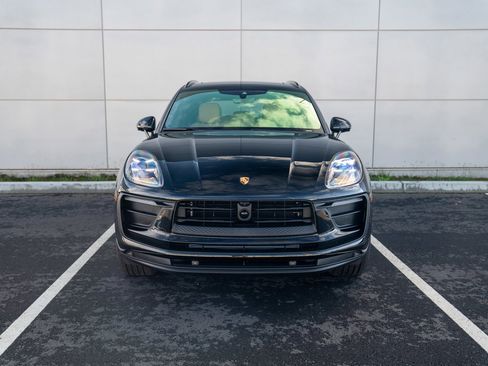 New 2026 Porsche Macan image 6