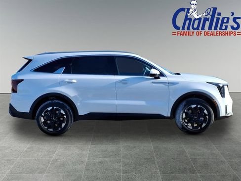 New 2026 Kia Sorento S image 4