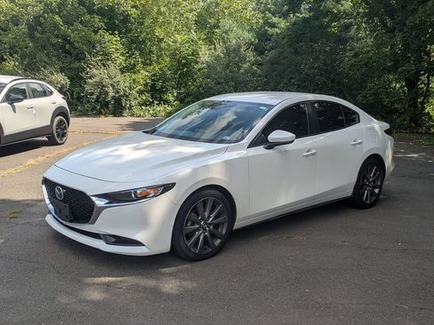 Used 2019 MAZDA MAZDA3 Sedan w/ Preferred Package FWD image 5