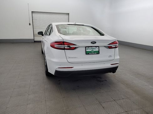 Used 2020 Ford Fusion SE FWD image 6