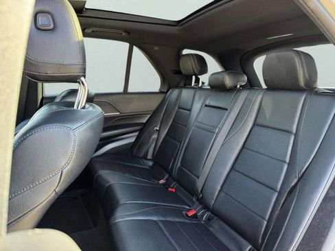 Used 2022 Mercedes-Benz GLE 350 w/ Premium Package image 32