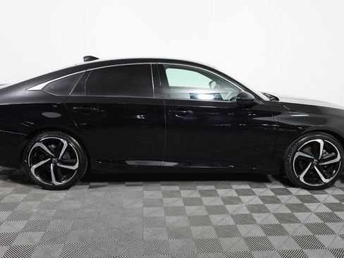 Used 2022 Honda Accord Sport image 4