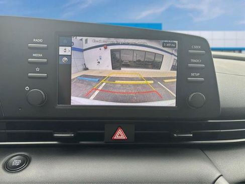 Used 2025 Hyundai Elantra Sport FWD image 23
