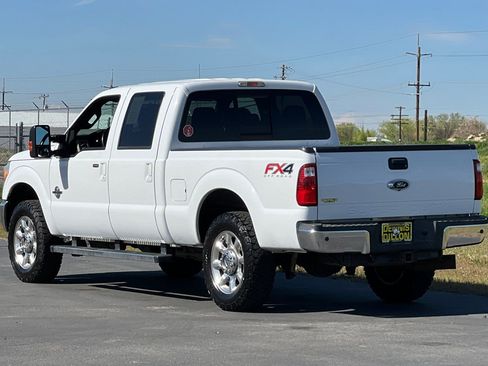 Used 2015 Ford F250 Lariat w/ Lariat Interior Package AWD/4WD image 6