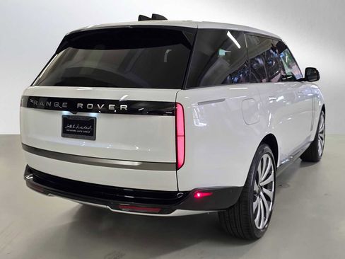 New 2026 Land Rover Range Rover SE AWD/4WD image 5