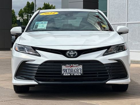 Used 2024 Toyota Camry LE w/ Convenience Package FWD image 10