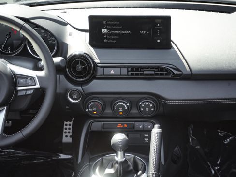 Used 2026 MAZDA MX-5 Miata Club w/ Interior Package RWD image 31