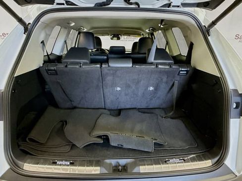 Used 2024 Toyota Grand Highlander AWD image 26