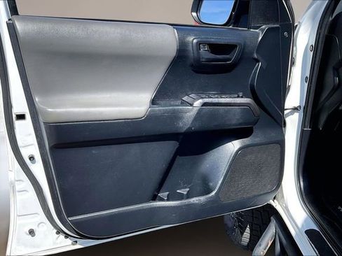 Used 2019 Toyota Tacoma SR5 image 17