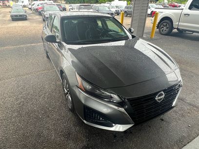 Used 2025 Nissan Altima 2.5 SV