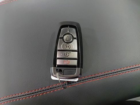 Used 2025 Ford Explorer ST-Line AWD/4WD image 28
