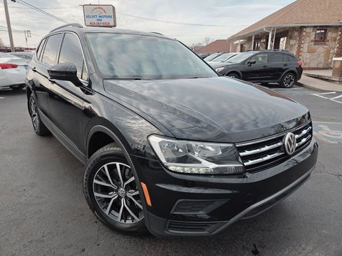 Used 2019 Volkswagen Tiguan SE w/ Panoramic Sunroof Package image 7