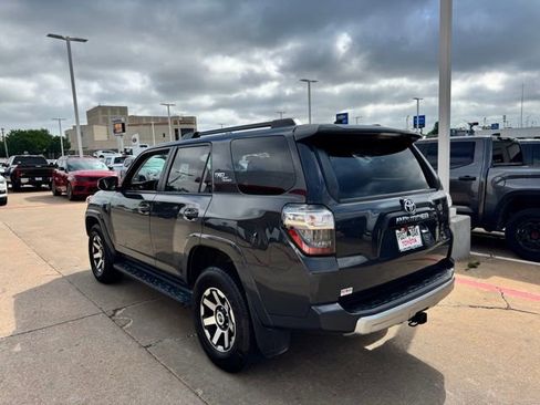 Used 2024 Toyota 4Runner TRD Off-Road Premium image 9