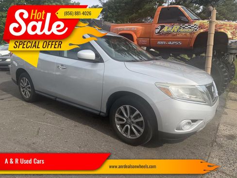 Used 2015 Nissan Pathfinder S AWD/4WD image 1