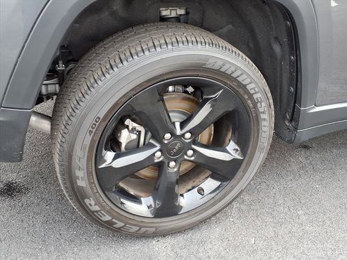 Used 2024 Jeep Grand Cherokee L Altitude image 20