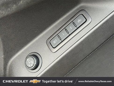 Used 2018 Chevrolet Equinox Premier image 29