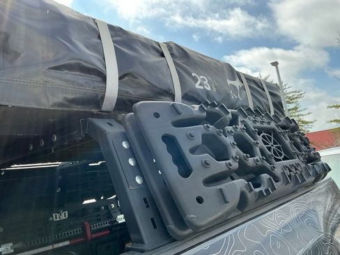 Used 2021 Toyota Tacoma TRD Off-Road w/ TRD Premium Off Road Package image 4