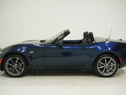 Used 2021 MAZDA MX-5 Miata Grand Touring image 38