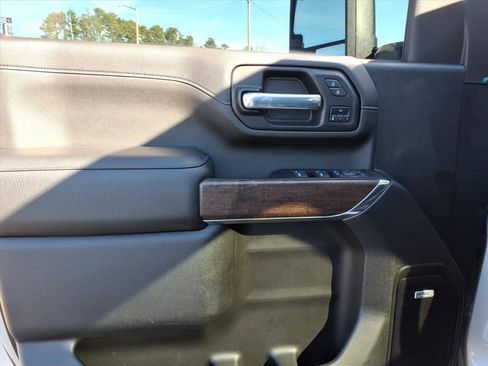 Used 2023 GMC Sierra 2500 Denali image 19
