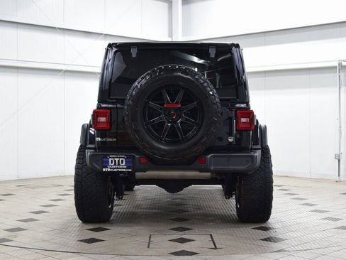 Used 2021 Jeep Wrangler Unlimited Sahara image 6