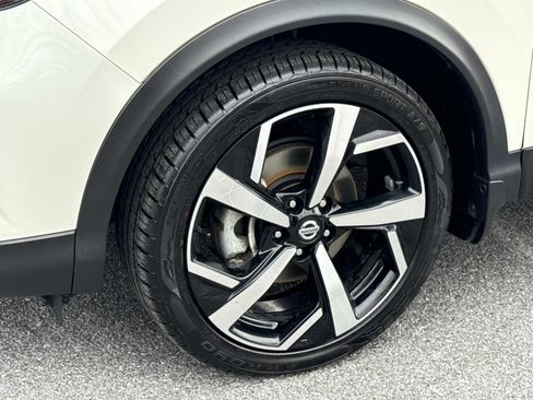 Used 2022 Nissan Rogue Sport SL w/ Premium Package image 7