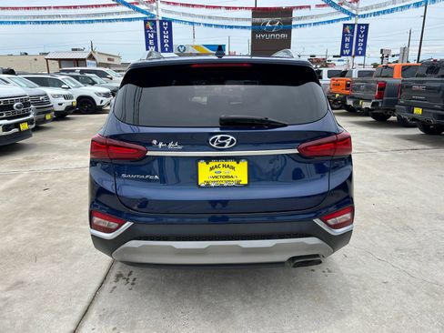 Used 2020 Hyundai Santa Fe SEL w/ Convenience + Premium Package FWD image 4