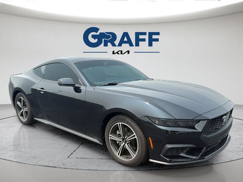Used 2025 Ford Mustang Premium RWD image 10