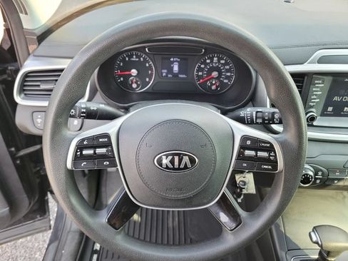 Used 2020 Kia Sorento LX AWD/4WD image 27