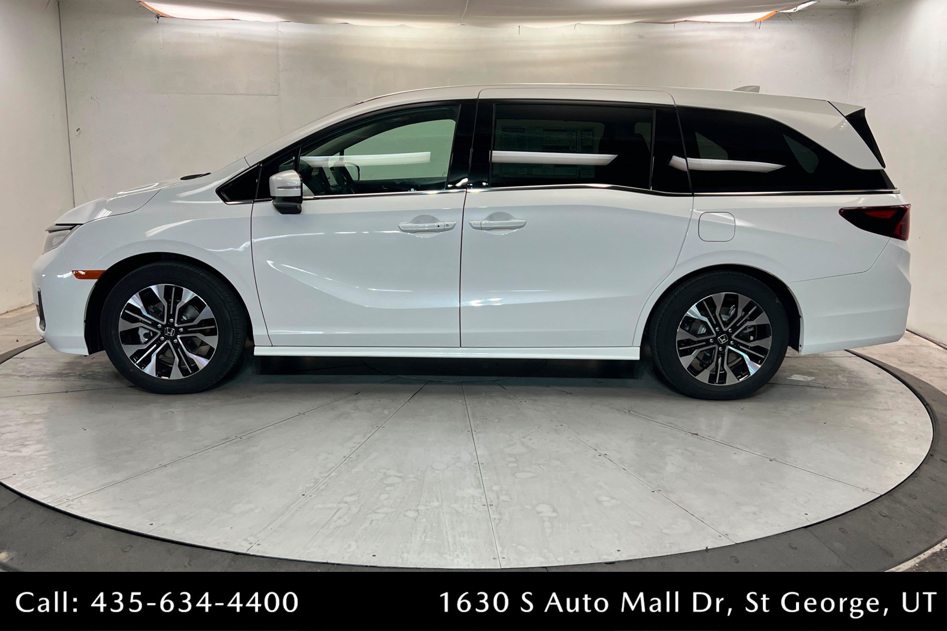 New 2026 Honda Odyssey Elite image 2