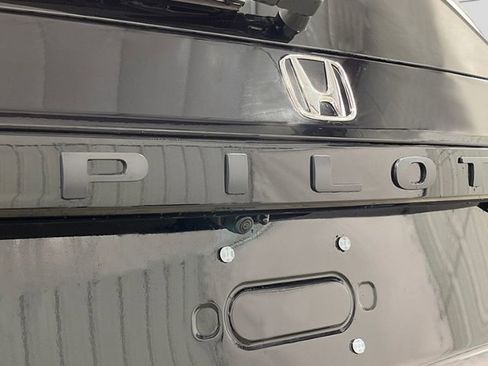 New 2025 Honda Pilot TrailSport image 9