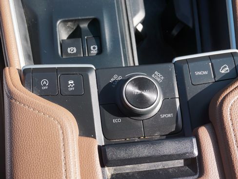 Used 2024 Toyota Grand Highlander Platinum image 24