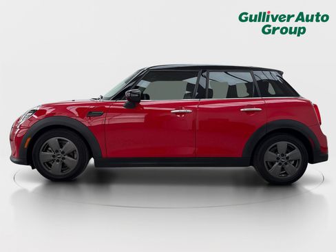 Used 2023 MINI Cooper 4-Door Hardtop FWD image 3