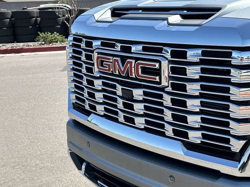 Used 2025 GMC Sierra 3500 Denali w/ Denali Reserve Package AWD/4WD image 31