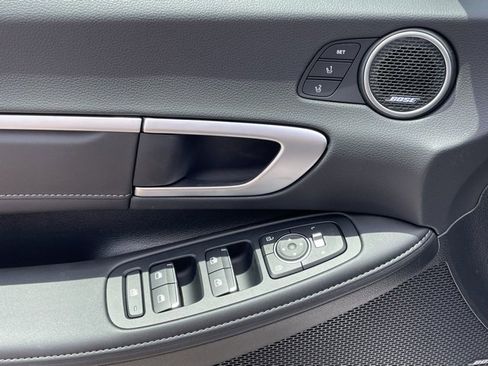 New 2025 Hyundai Sonata Limited image 19