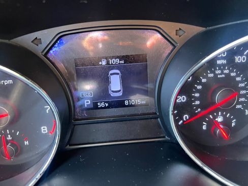 Used 2020 Kia Sedona LX FWD image 19
