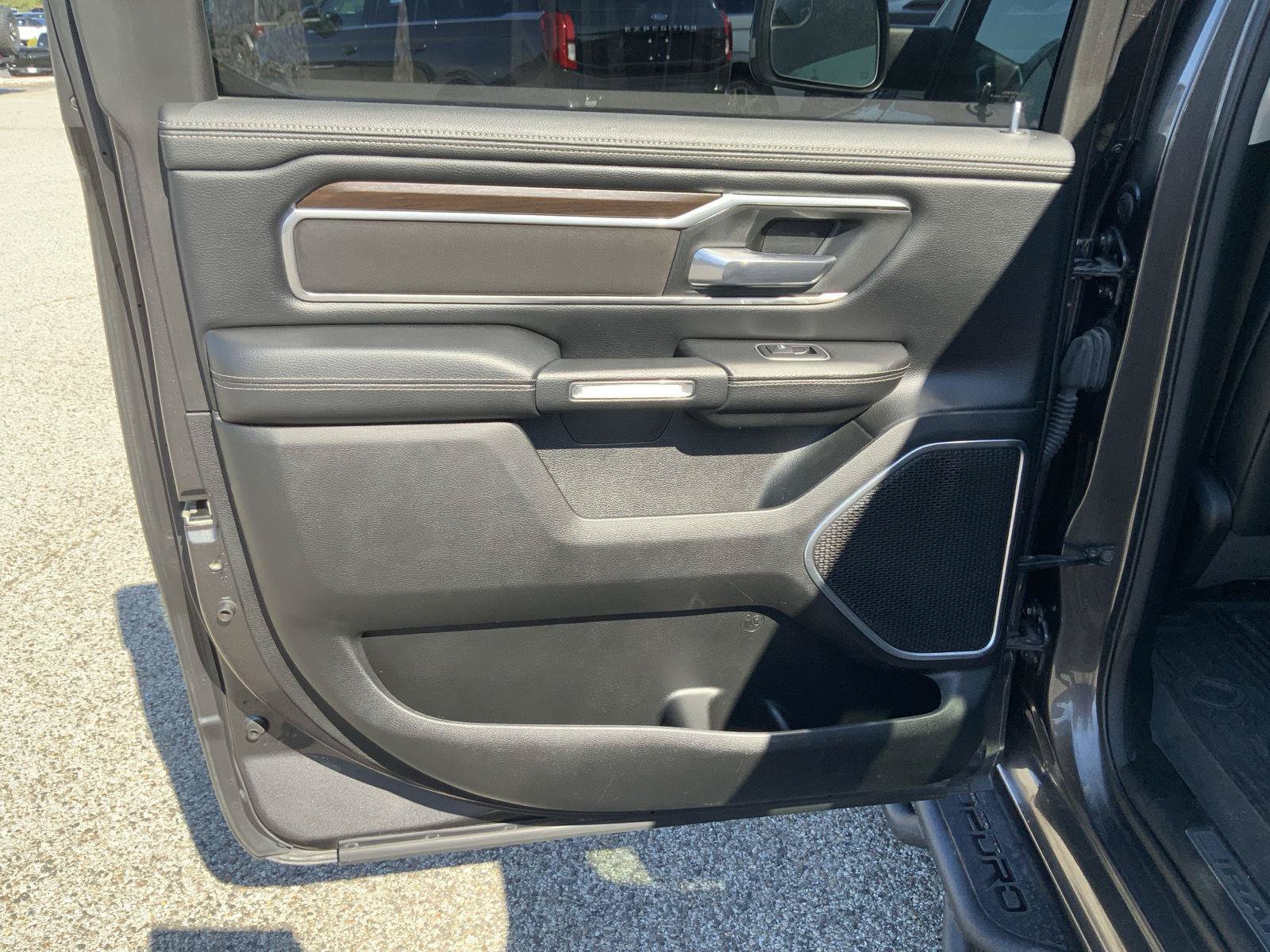 Used 2022 RAM 1500 Laramie AWD/4WD image 54