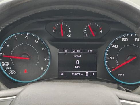 Used 2018 Chevrolet Equinox LT FWD image 22