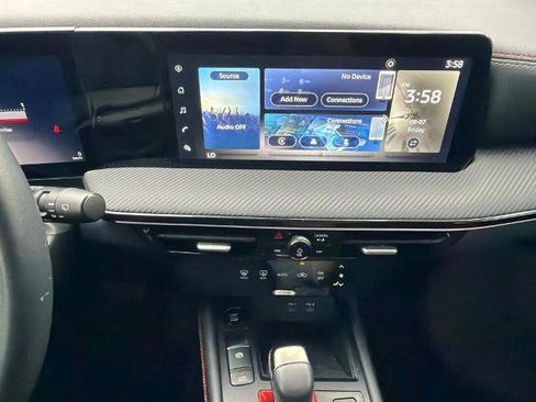 Certified 2025 Nissan Kicks SR AWD/4WD image 28