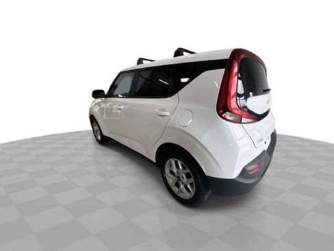 Used 2022 Kia Soul LX w/ Technology Package image 6
