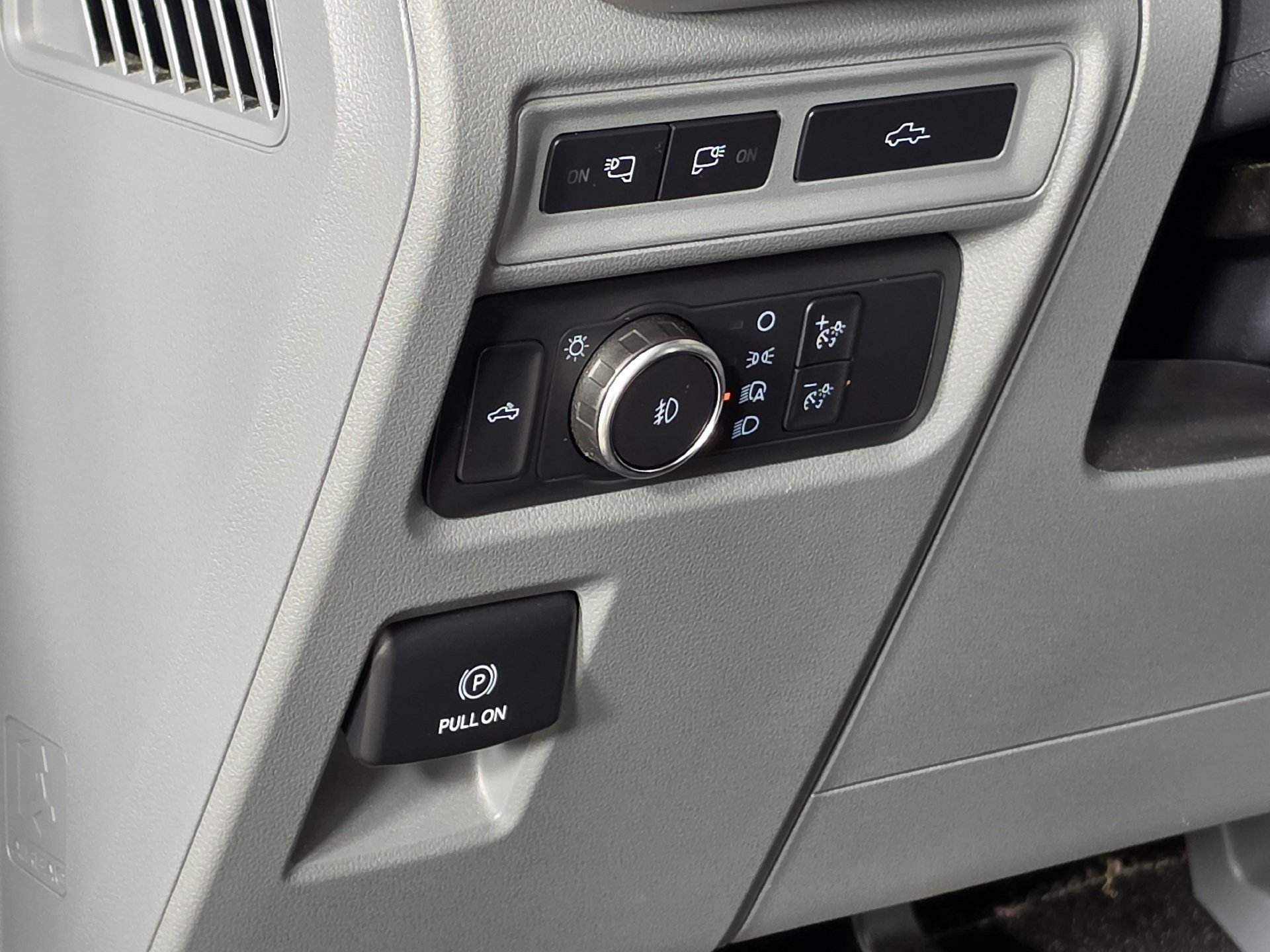Used 2022 Ford F150 XLT w/ Equipment Group 302A High AWD/4WD image 7